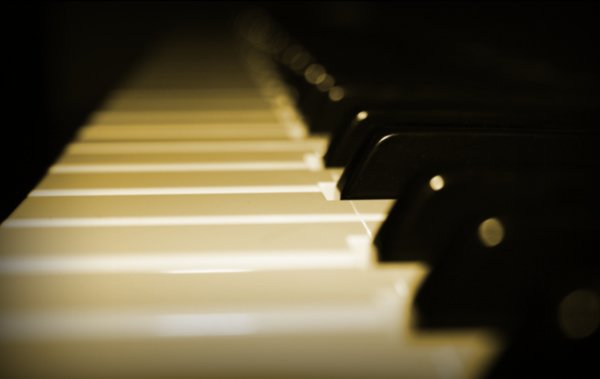 Piano and pianist - Berkshire
